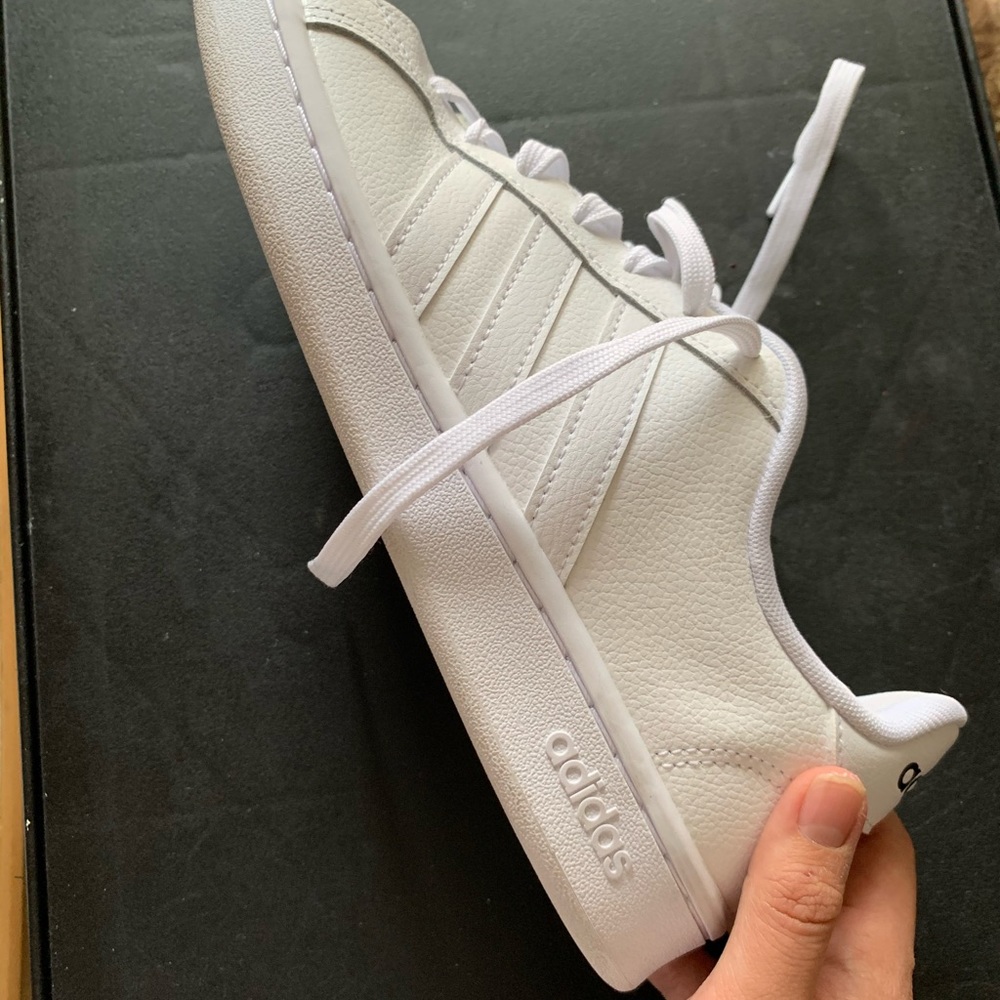 Men’s 8.5 ADIEASE Shoes - Picture 5 of 12
